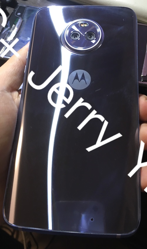 Lộ diện hình ảnh thực tế của Moto X4 trước sự kiện ngày 24 tháng 8