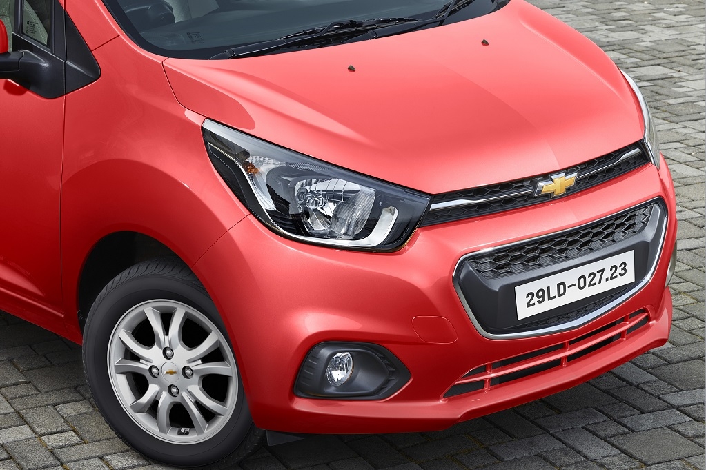chevrolet spark 2018 gia tu 299 trieu tai viet nam