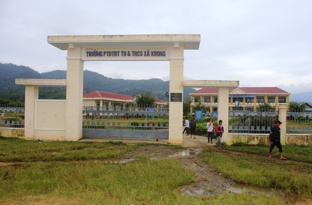 gia-lai-gian-nan-duong-cong-chu-den-truong