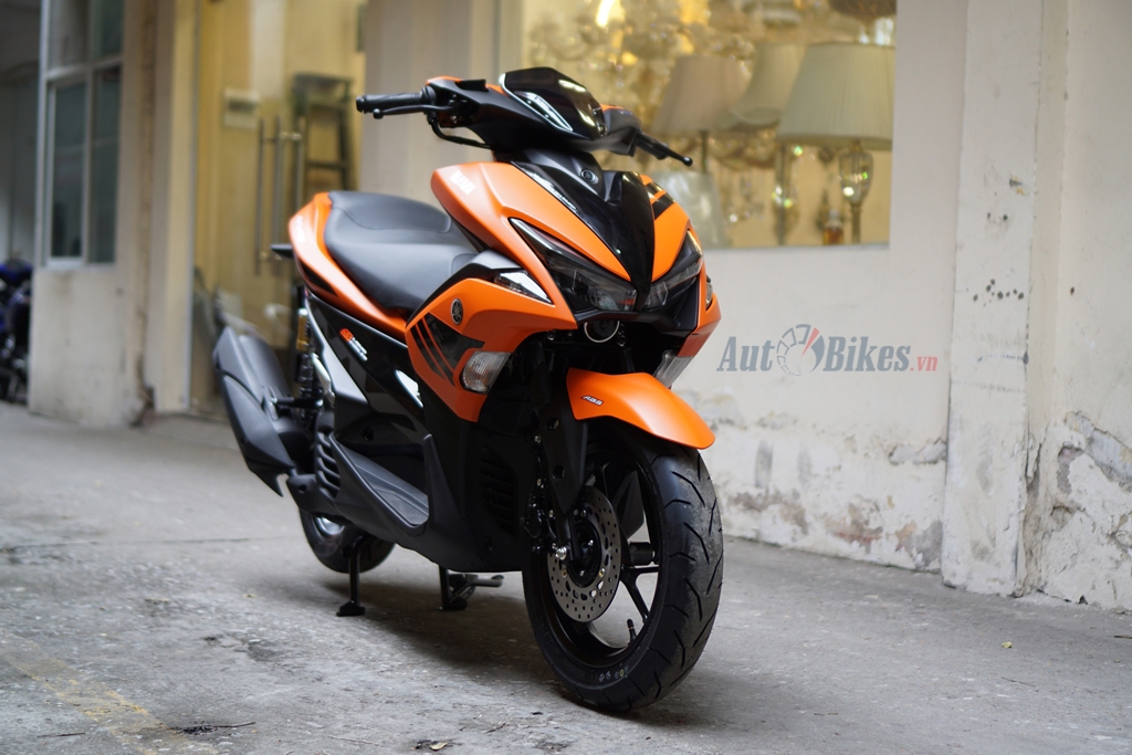 cam den mau cua xe may yamaha nam 2018