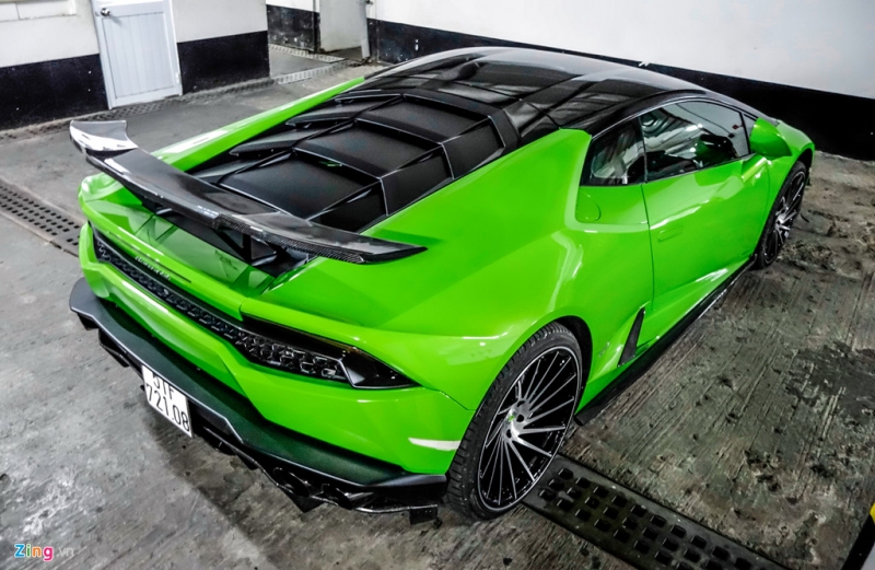 sieu xe lamborghini huracan do duoi ham de xe o sai gon