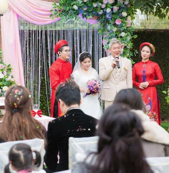 Chân dung người đàn ông 30 năm sống chung cùng NSND Thanh Hoa và cuộc hôn nhân đầy viên mãn
