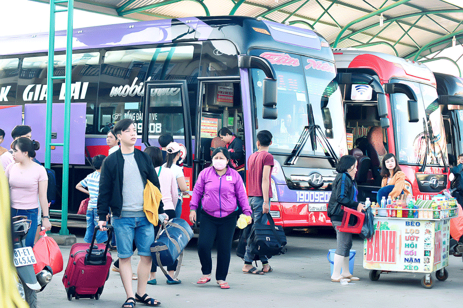 Các doanh nghiệp vận tải đã chuẩn bị phương án phục vụ hành khách đi lại dịp Tết Nguyên đán 2018.        Ảnh: Đ.T