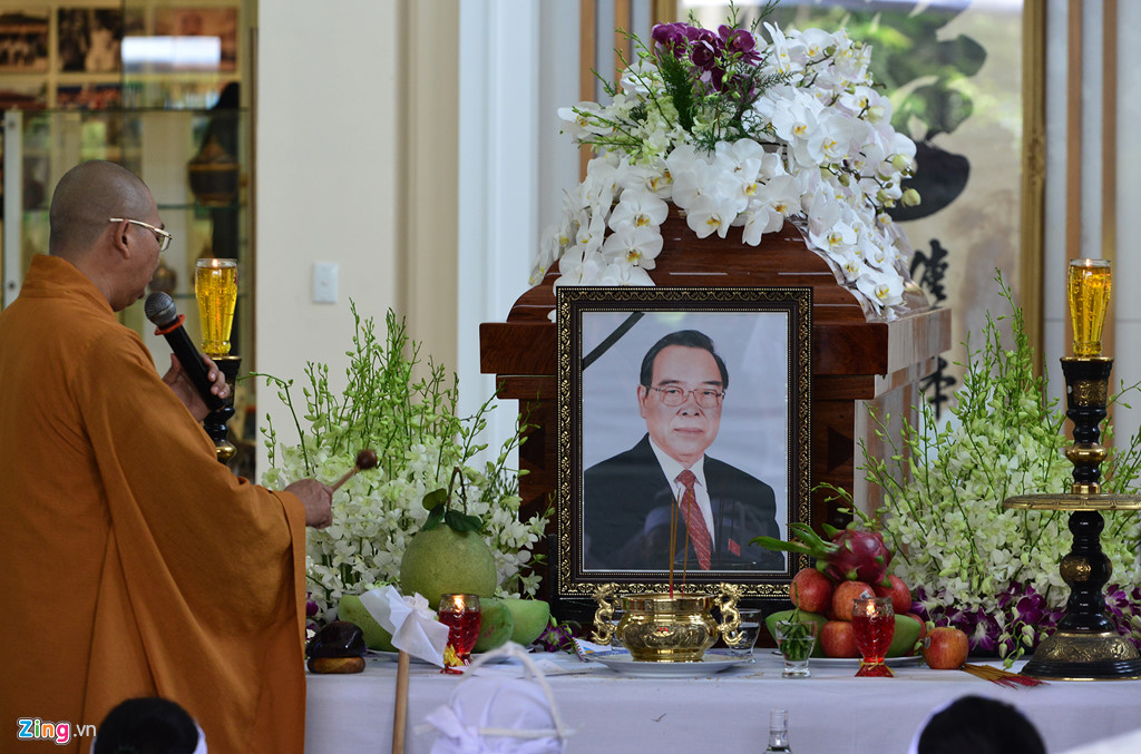 Người dân đến nhà viếng cố Thủ tướng Phan Văn Khải từ sớm