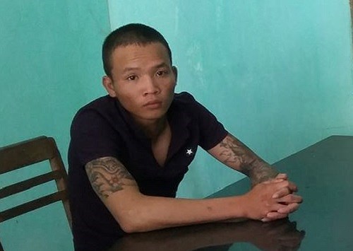 Đòi tiền bảo kê doanh nghiệp, 2 thanh niên bị bắt quả tang - Ảnh 2