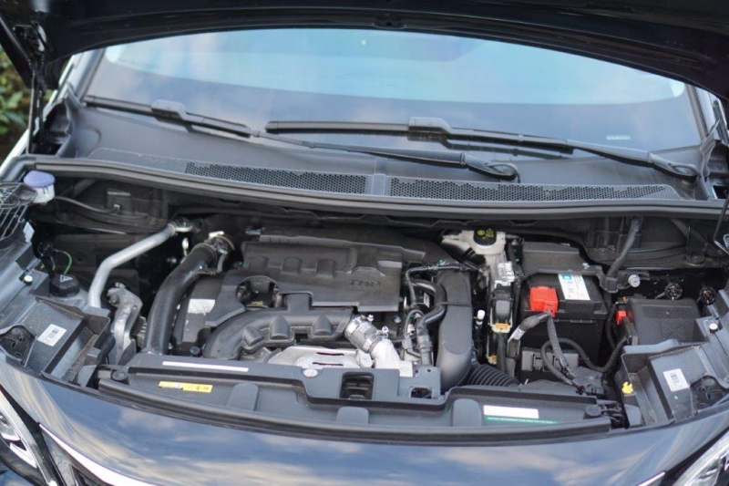 so sanh peugeot 3008 va peugeot 5008 truoc gio ra mat