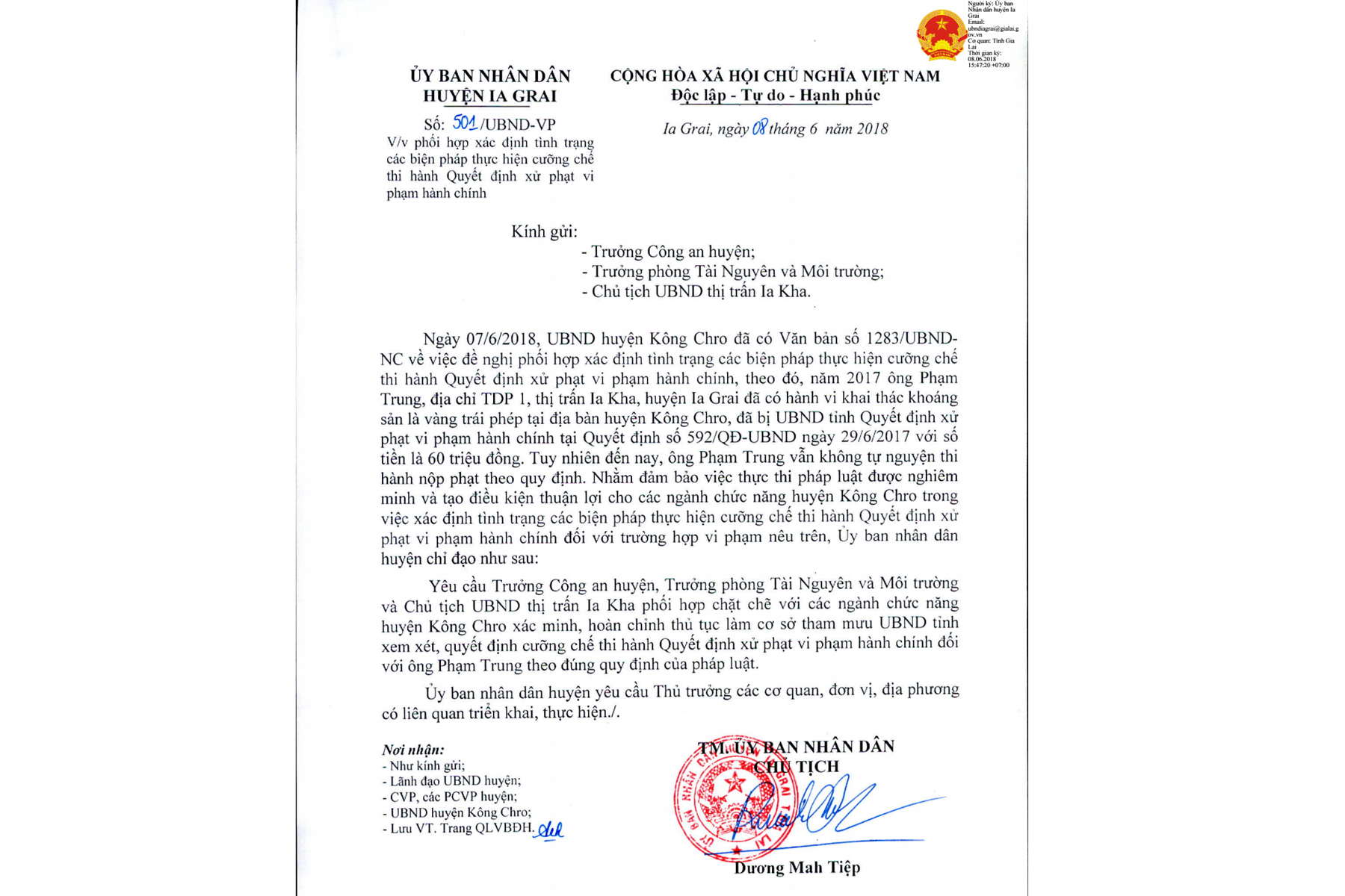 Văn bản đề nghị phối hợp thực hiện cưỡng chế thi hành quyết định xử phạt. Ảnh: N.T