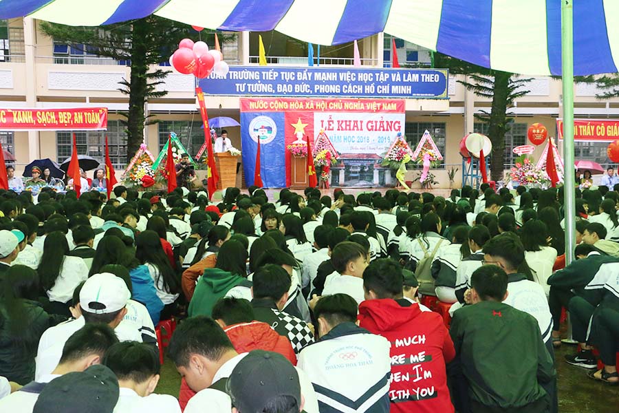 Quang cảnh buổi lễ khai giảng năm học mới tại Trường THPT Hoàng Hoa Thám (Pleiku, Gia Lai) Ảnh: Quang Tấn.jpg