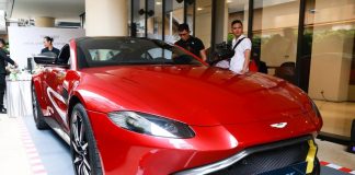 Cận cảnh Aston Martin Vantage V8 chính hãng giá 14,9 tỷ đồng tại VN
