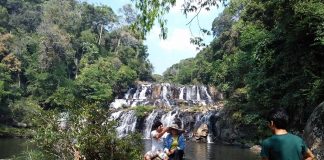 Thác Kon Bông (xã Đăk Rong, huyện Kbang) điểm du lịch sinh thái thu hút nhiều du khách đến tham quan. Ảnh: Minh Ngân