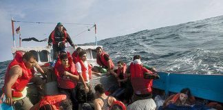 Úc giữ người tị nạn 'nguy hiểm' trên đảo gần Indonesia
