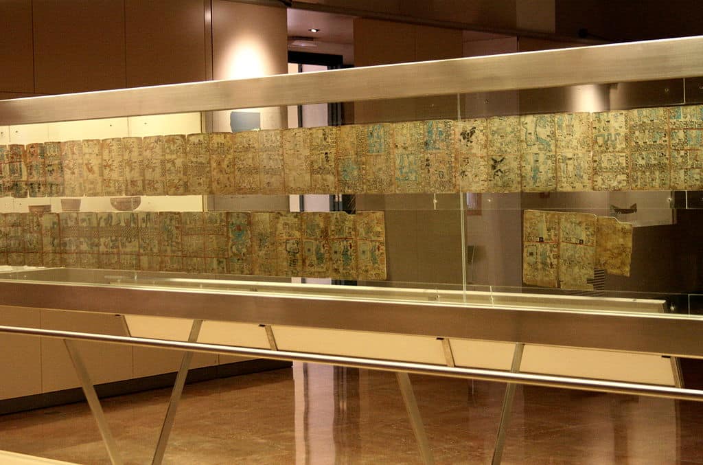 Bộ di khảo Codex Tro-Cortesianus, hiện đang được trưng bày ở Bảo tàng Madrid mô tả ngày kết thúc bi thương của nền văn minh Mu (Ảnh: wikipedia)