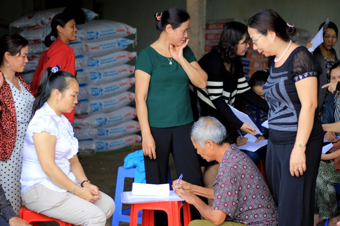 Những hộ dân tổ 12, phường Hoa Lư thắc mắc rằng vì sao không mời họ đi lấy ý kiến cử tri
