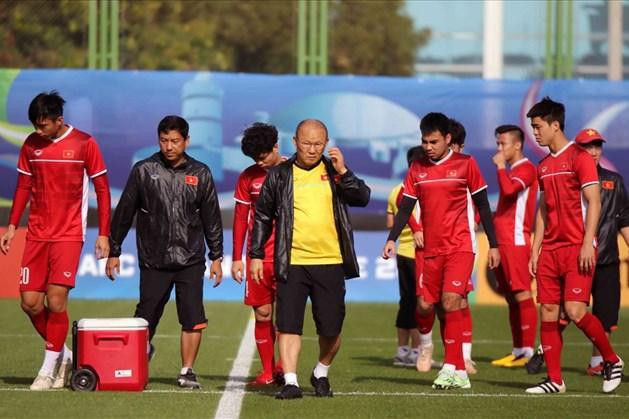 Nghịch lí trong danh sách ĐT Việt Nam dự King's Cup 2019 của thầy Park Ảnh 1