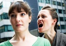  Cách hiệu quả để đối mặt với những người tiêu cực
			