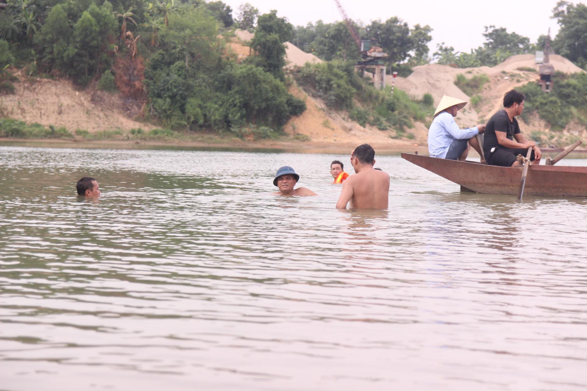 Tìm thấy thi thể cuối cùng trong vụ 3 học sinh đuối nước ở sông Lam Ảnh 1
