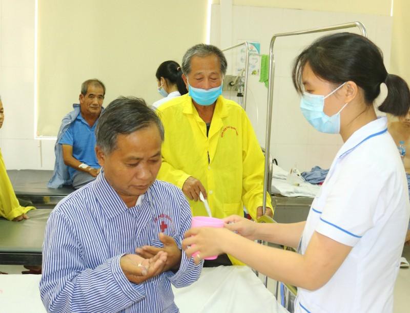Quỹ PASTB hỗ trợ bệnh nhân ngoại quốc đầu tiên chiến thắng bệnh lao Ảnh 1