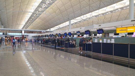 Sân bay quốc tế Hong Kong có gì đặc biệt? Ảnh 4