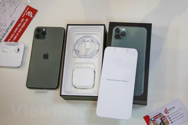 'Mổ xẻ' chiếc iPhone 11 Pro Max màu xanh rêu đầu tiên tại Hà Nội Ảnh 4