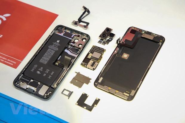'Mổ xẻ' chiếc iPhone 11 Pro Max màu xanh rêu đầu tiên tại Hà Nội Ảnh 10