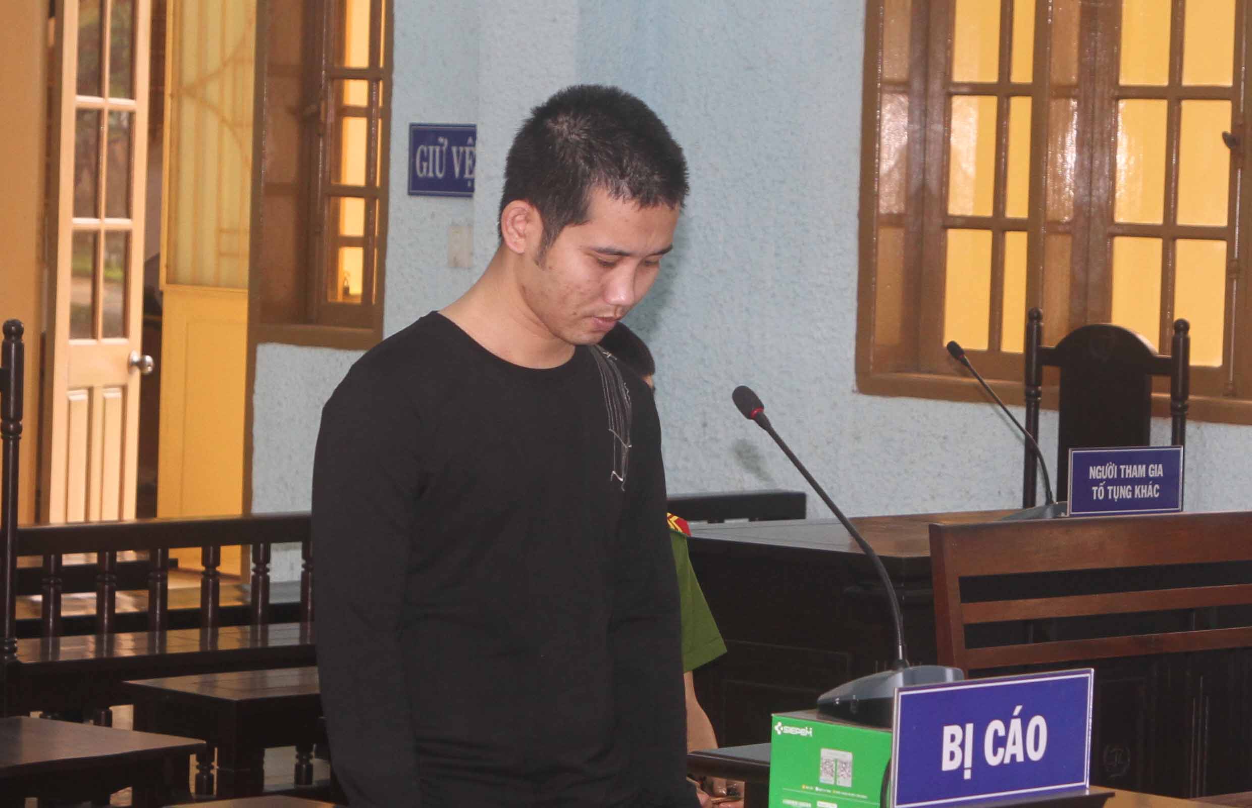  Bị cáo Phạm Trung Thắng đã bị kết án 12 tháng tù giam. Ảnh: Văn Ngọc 