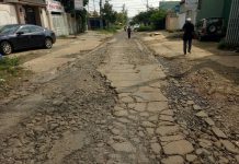 Gia Lai: Đường giữa trung tâm thành phố xuống cấp nghiêm trọng
