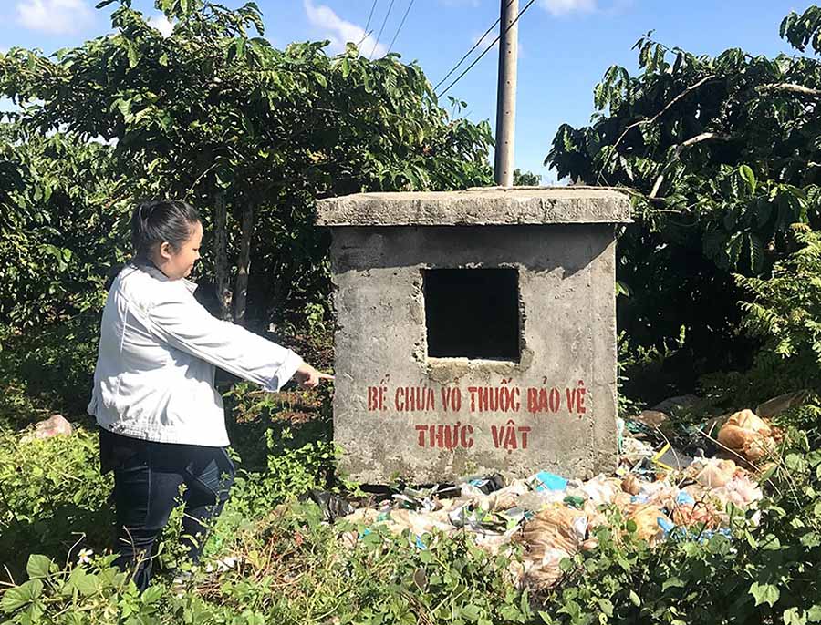  Bể chứa vỏ thuốc bảo vệ thực vật tại xã Ia Dêr. Ảnh: H.P