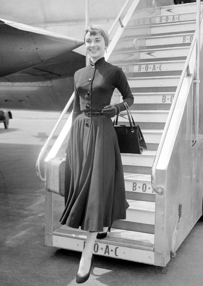 6 khoảnh khắc thời trang vượt thời gian của huyền thoại Audrey Hepburn Ảnh 18