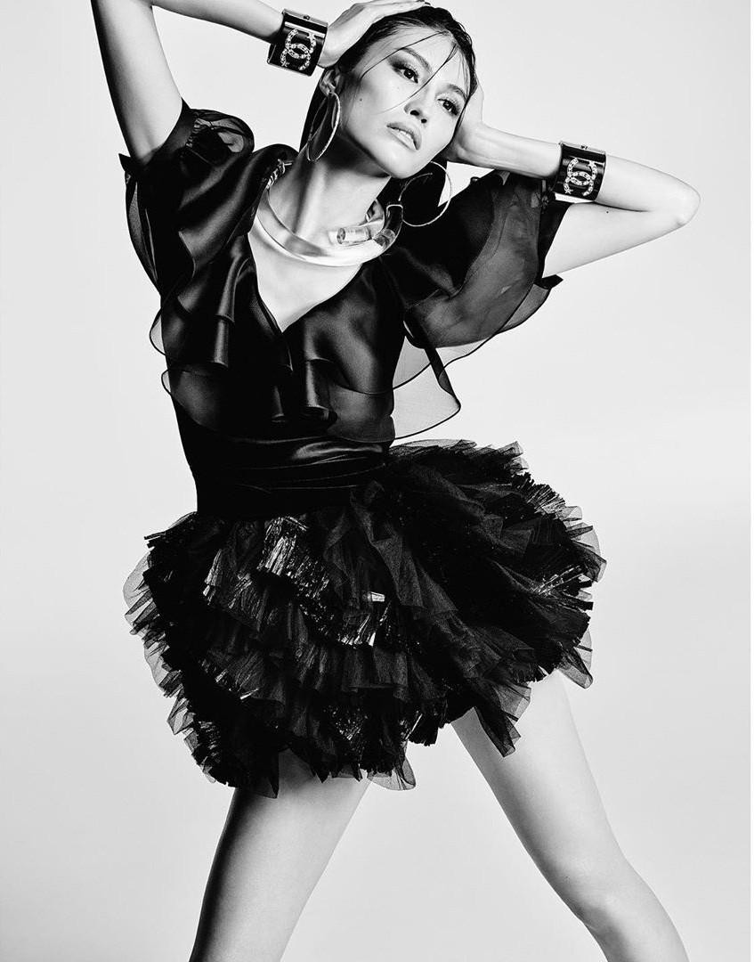 Dàn mỹ nhân chân dài Victoria's Secret đẹp xuất sắc trên Vogue Nhật Ảnh 20