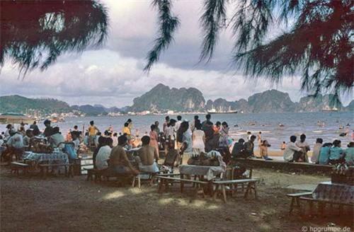 Kho ảnh khổng lồ về Việt Nam 1991-1993: Thiên đường Hạ Long Ảnh 3