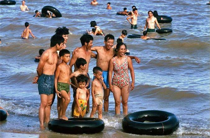 Kho ảnh khổng lồ về Việt Nam 1991-1993: Thiên đường Hạ Long Ảnh 5
