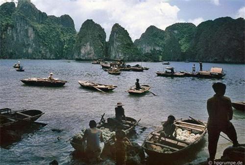 Kho ảnh khổng lồ về Việt Nam 1991-1993: Thiên đường Hạ Long Ảnh 17