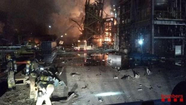 Tây Ban Nha: Cháy nổ nhà máy hóa chất, gây nhiều thương vong Ảnh 1