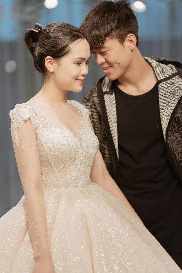 Hé lộ hình ảnh đầu tiên về chiếc váy cưới của Quỳnh Anh trước ngày lên xe hoa với Duy Mạnh Ảnh 2