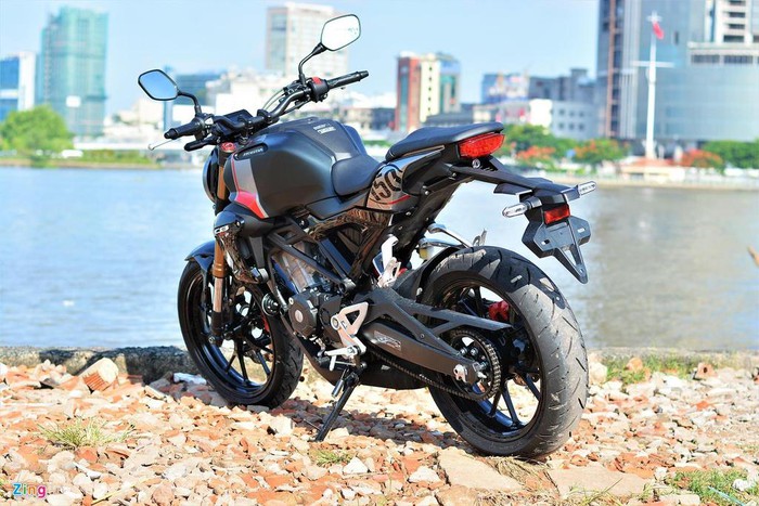 Mua xe côn tay 150 cc chọn Yamaha XSR 155 hay Honda CB150R