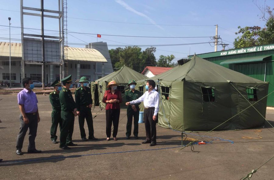 Bộ Chỉ huy Bộ đội Biên phòng tỉnh đã bố trí 10 nhà bạt tại 8 địa điểm dọc trên biên giới để tiếp nhận, cách ly tạm thời. Ảnh: Như Nguyện