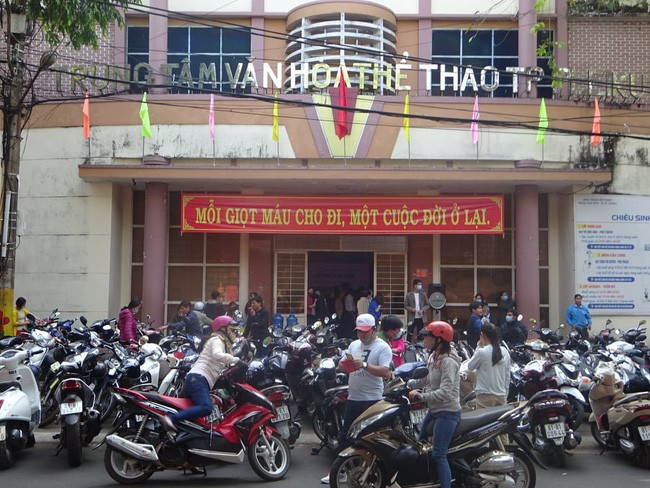 Gia Lai: Hàng trăm người tham gia hiến máu nhân đạo - Ảnh 1. Gia Lai: Hàng trăm người tham gia hiến máu nhân đạo - Ảnh 1.