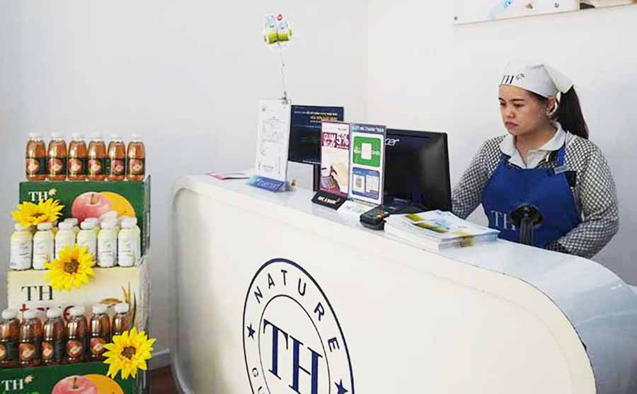 Khách hàng có thể sử dụng ví điện tử VNPT Pay để giao dịch thanh toán mọi lúc mọi nơi. Ảnh: S.C
