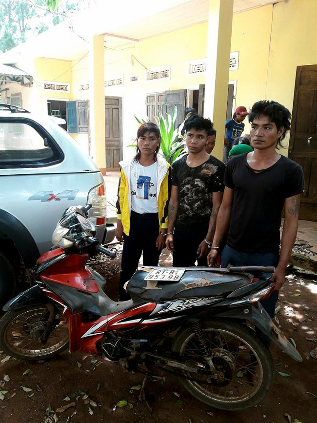 Trộm đang giấu tài sản ăn cắp thì gặp Công an - Ảnh 1. Trộm đang giấu tài sản ăn cắp thì gặp Công an - Ảnh 1.