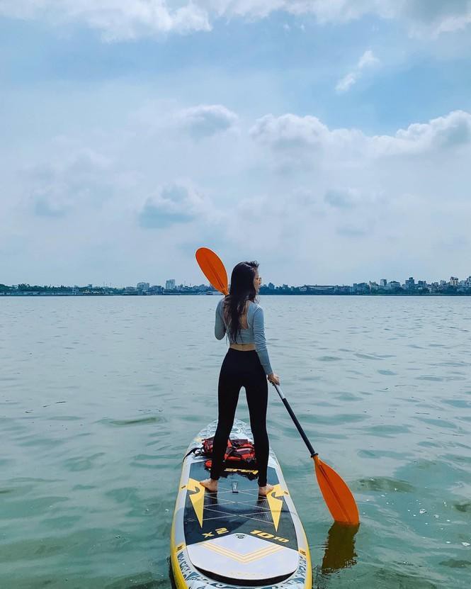 Hà Nội: Chèo thuyền SUP Hồ Tây không mới nhưng lạ, bạn đã thử chưa? Ảnh 4