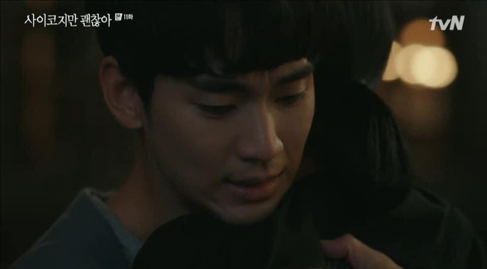 Điên thì có sao tập 11: Khán giả phấn khích sau nụ hôn nồng nhiệt của Kim Soo Hyun và Seo Ye Ji 'nghe tiếng chụt mà ngại thay luôn á' Ảnh 2