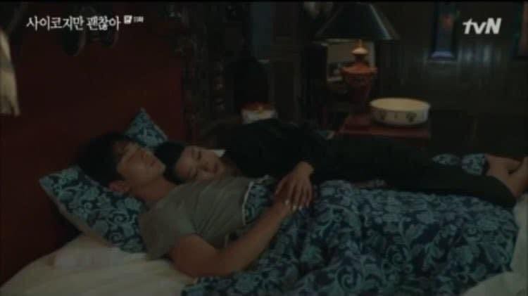 Điên thì có sao tập 11: Khán giả phấn khích sau nụ hôn nồng nhiệt của Kim Soo Hyun và Seo Ye Ji 'nghe tiếng chụt mà ngại thay luôn á' Ảnh 9