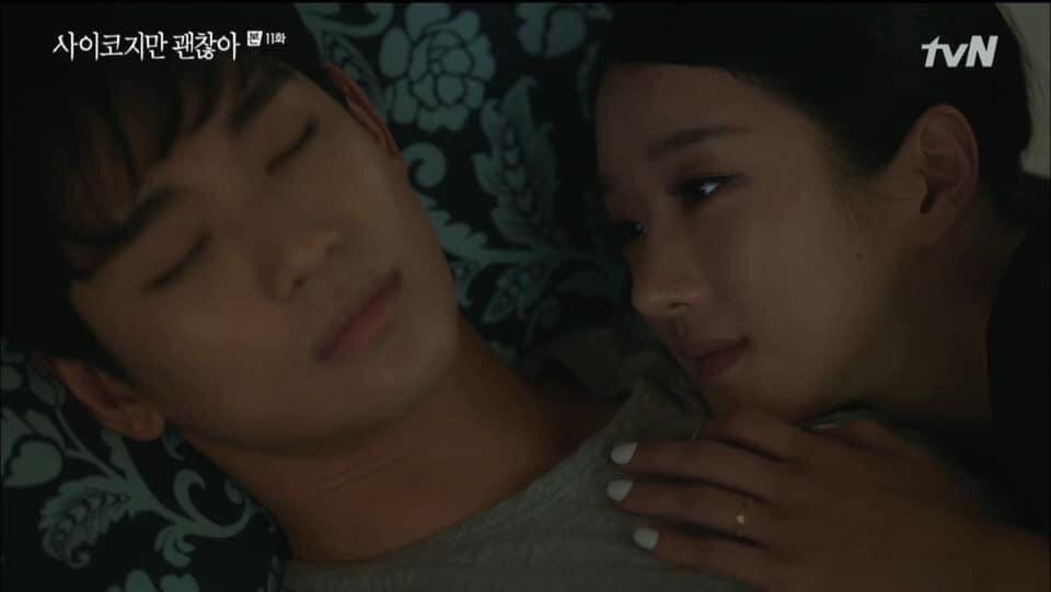 Điên thì có sao tập 11: Khán giả phấn khích sau nụ hôn nồng nhiệt của Kim Soo Hyun và Seo Ye Ji 'nghe tiếng chụt mà ngại thay luôn á' Ảnh 10