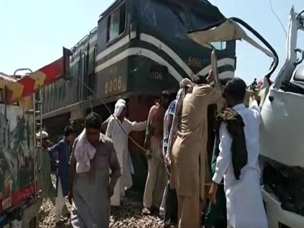 Pakistan: Tai nạn đường sắt thảm khốc khiến 19 người thiệt mạng Ảnh 1