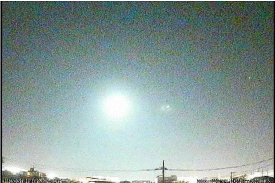 Hình ảnh sao băng quan sát thấy từ Hiratsuka, Kanagawa, Nhật Bản hôm 21.8. Ảnh: Mainichi.
