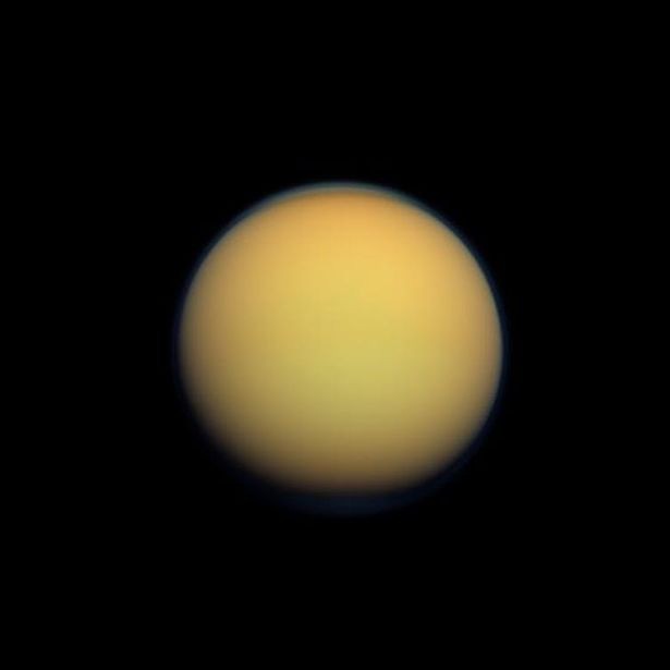 Titan có nhiệt độ đóng băng -180 độ C
