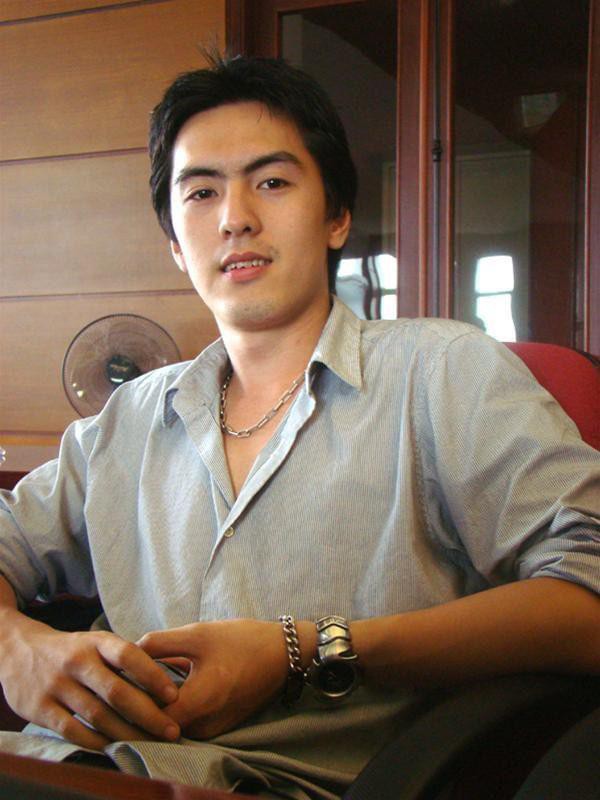 CEO Gojek Việt Nam nổi như cồn vì đẹp trai như tài tử điện ảnh, tuy nhiên học vấn cực khủng mới là điều khiến ai nấy đổ rạp Ảnh 2