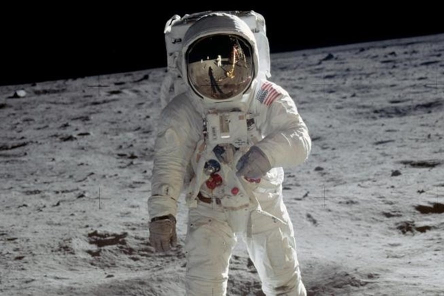 NASA dự kiến đưa phi hành gia nữ lên mặt trăng thông qua chương trình Artemis vào năm 2024. Ảnh: CNN