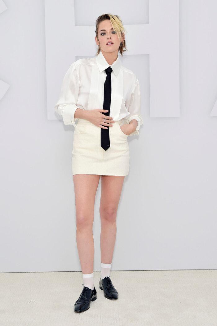 BIGBANGs GDragon Kim Go Eun attend Chanel Haute Couture show in Paris  BLACKPINKs Jennie missing  PINKVILLA Korean