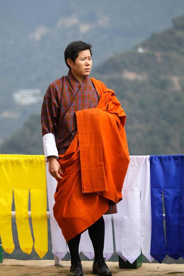 3 anh em Quốc vương Bhutan lấy 3 chị em cùng một nhà Ảnh 5